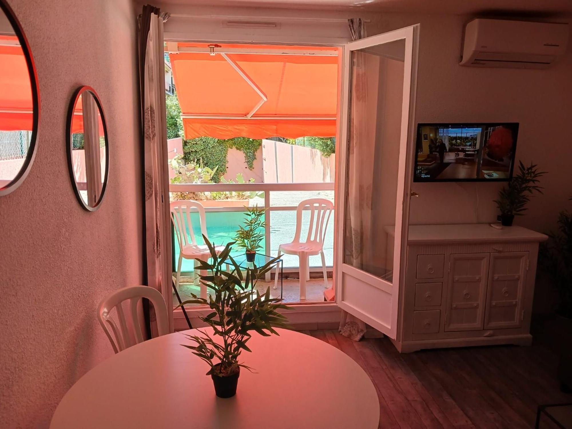 Studio Meuble Bord De Mer Bormes-les-Mimosas Exterior photo